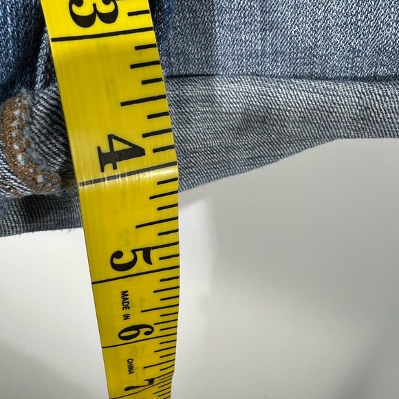 Anthropologie Pilcro Mid-Rise Slim Boyfriend Denim Shorts Sz 31 - Picture 9 of 14